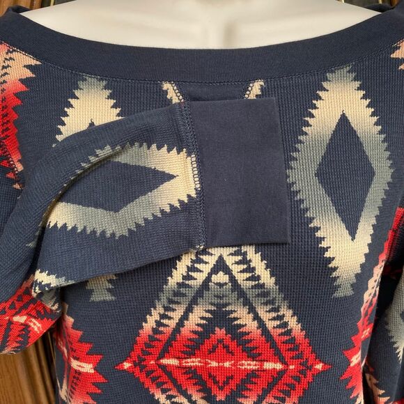 CHAPS Denim Ralph Lauren Southwestern 100% Cotton Thermal Waffle Weave Top M - Picture 8 of 10